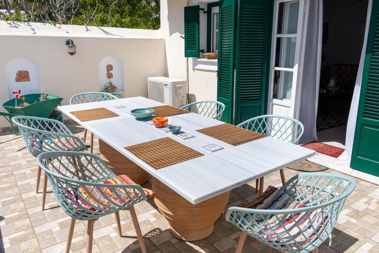 La Belle Helene Guest House Spetses Town Exterior photo